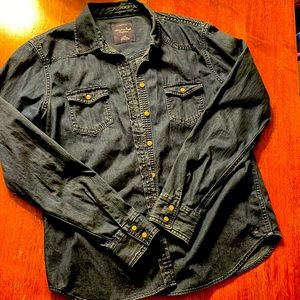 Women’s American Eagle Outfitters Denim Shirt Size L